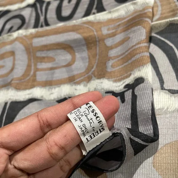 Accessory Street Oscar de la Renta Pattern Silk Scarf - Picture 4 of 4